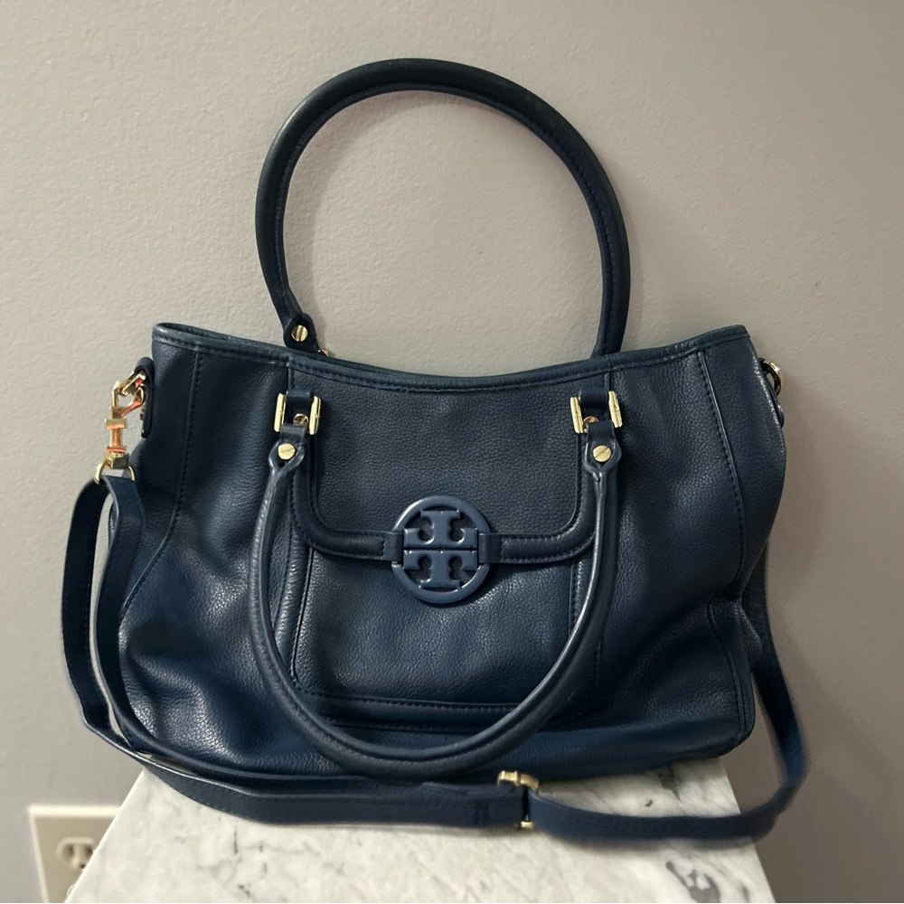 Tory Burch Amanda Hobo bag (blue) with crossbody strap and dust bag